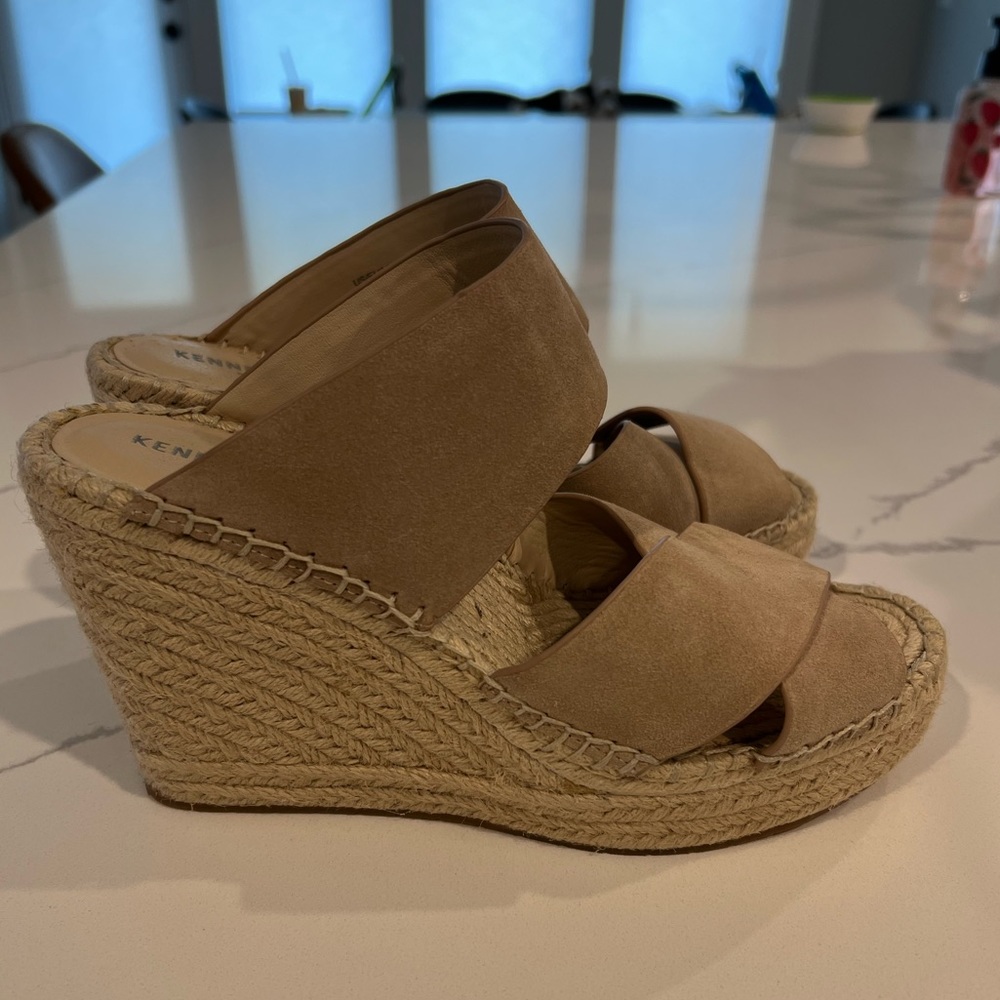 Kenneth Cole Espadrilles SZ 8 “Olivia X Band”